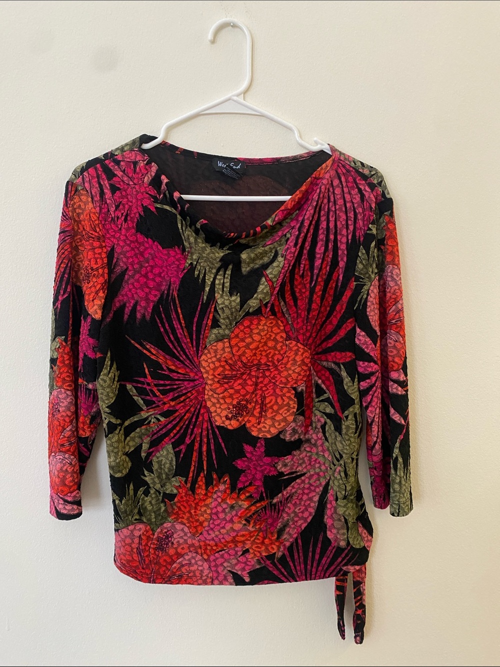 VTG West End Women’s Tropical Resort Cowl Top PXL